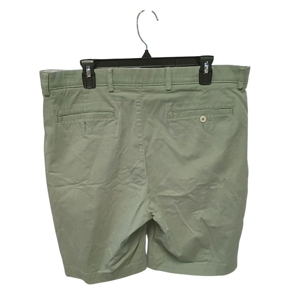 Roundtree & Yorke Mens Sage Green Flat Front Chino Shorts Size 38 Cotton Stretch